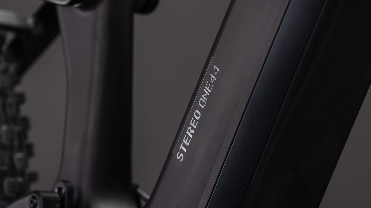Cube Stereo Hybrid ONE44 HPC Race 800