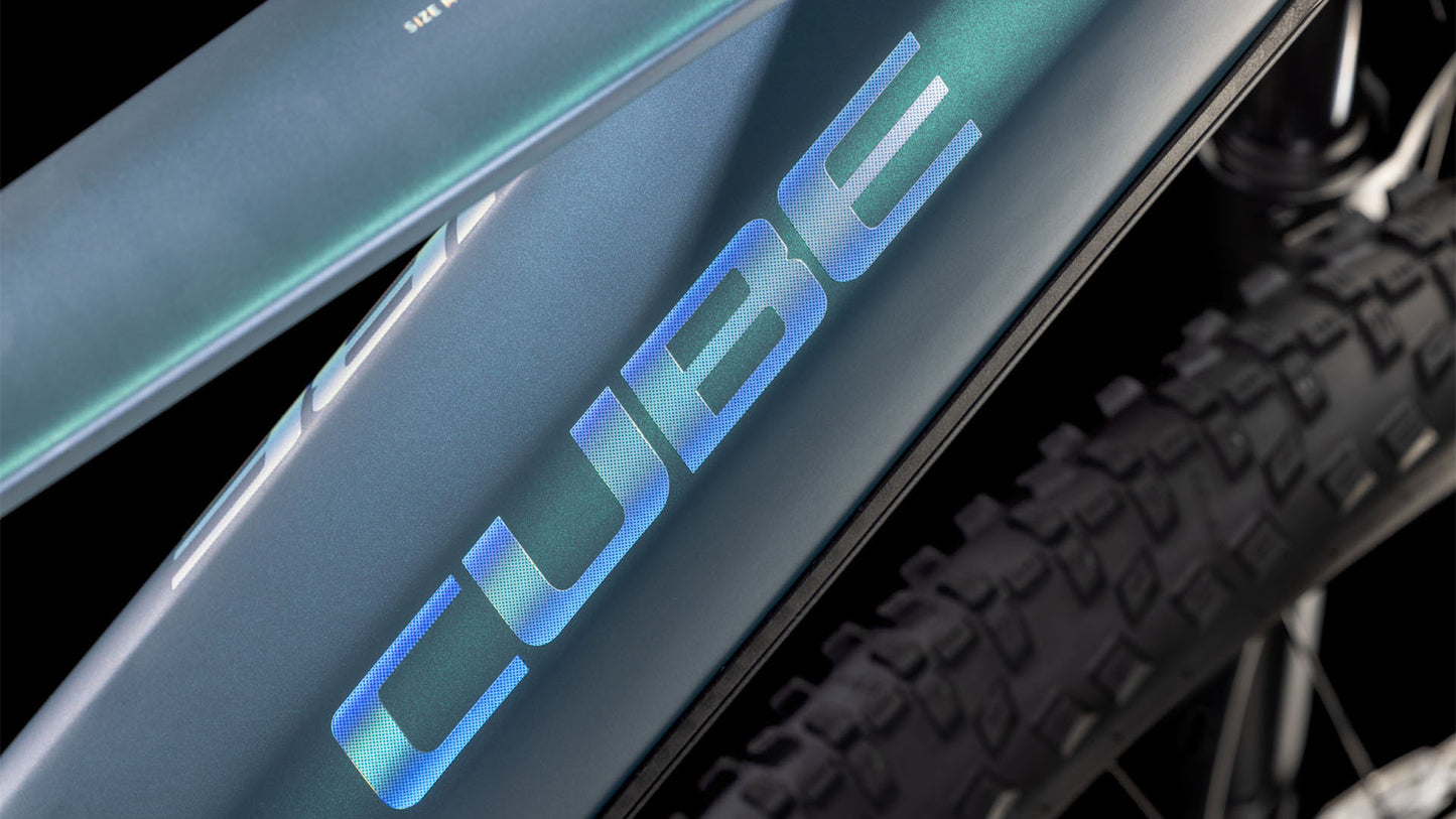 Cube Reaction Hybrid Pro