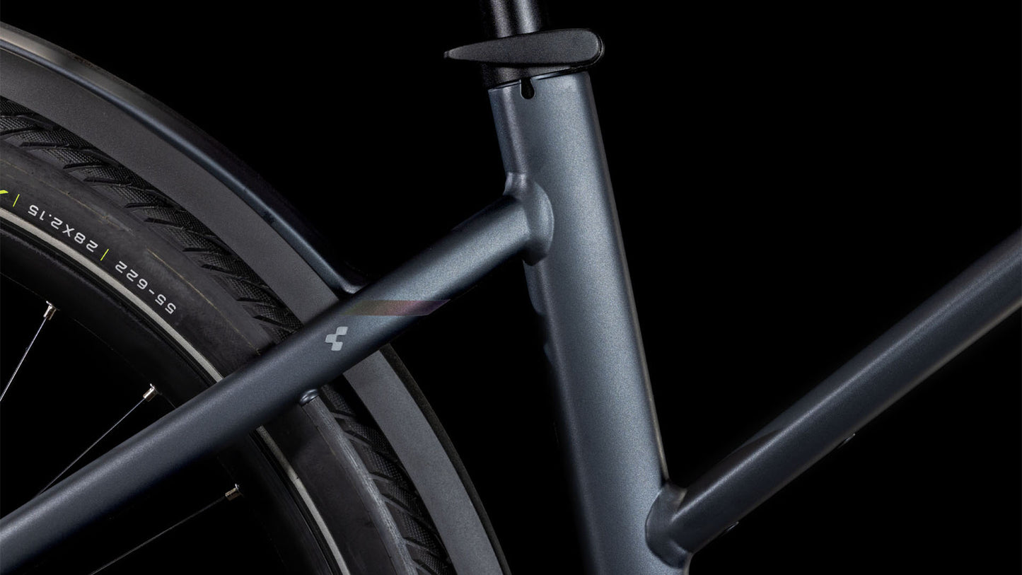 Cube Touring Hybrid Pro 625