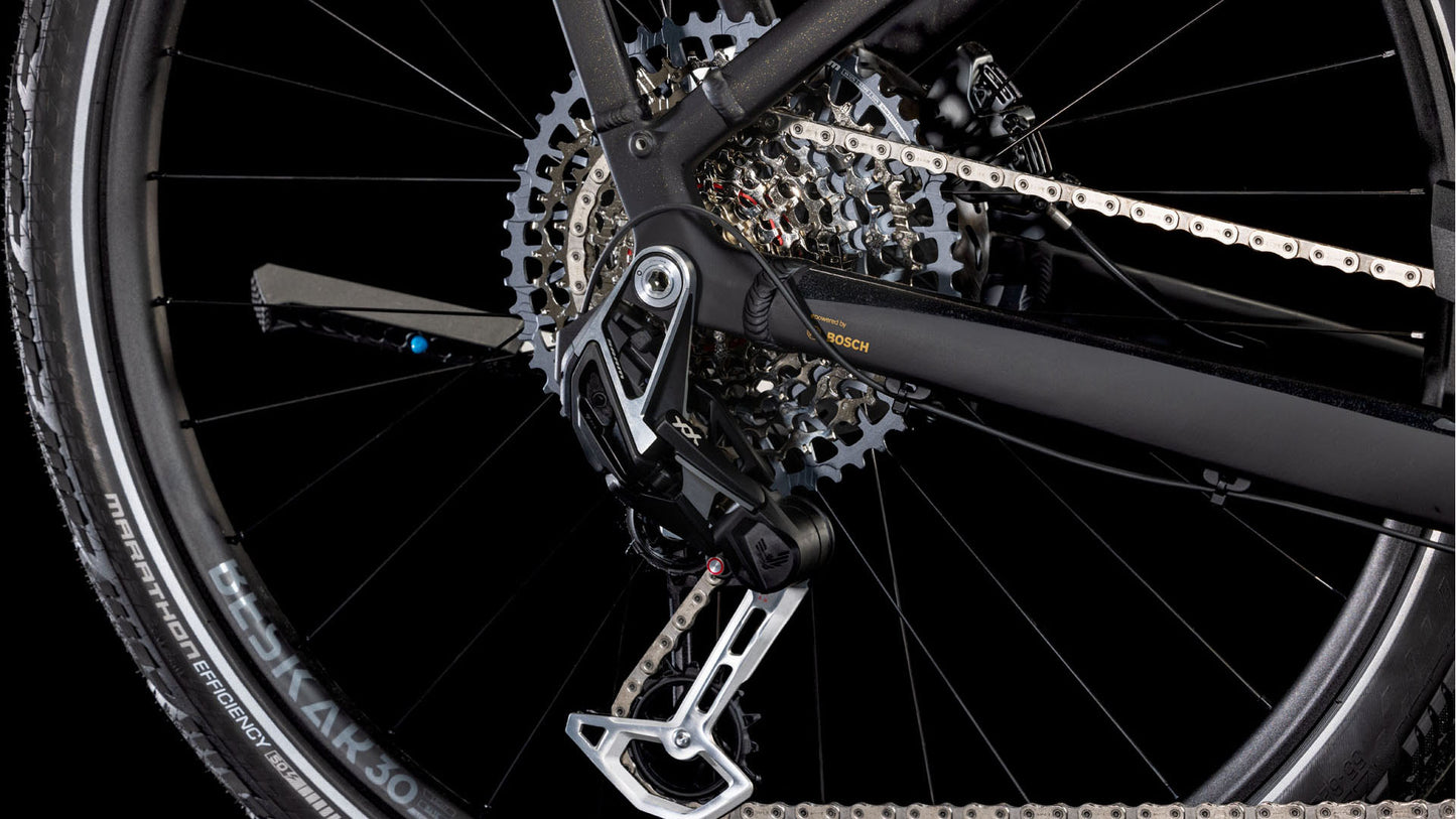 Cube Kathmandu Hybrid SLT
