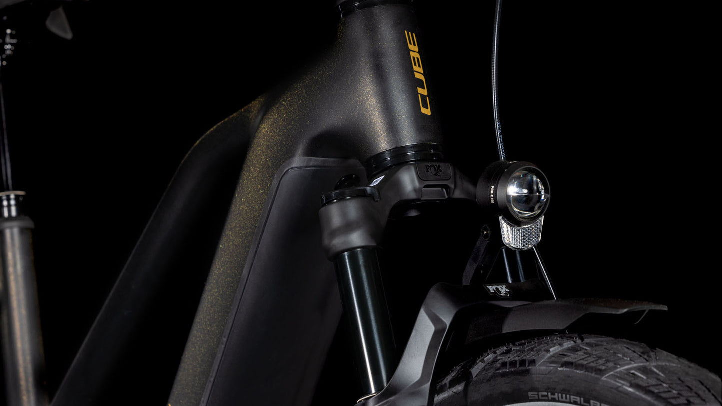 Cube Kathmandu Hybrid SLT