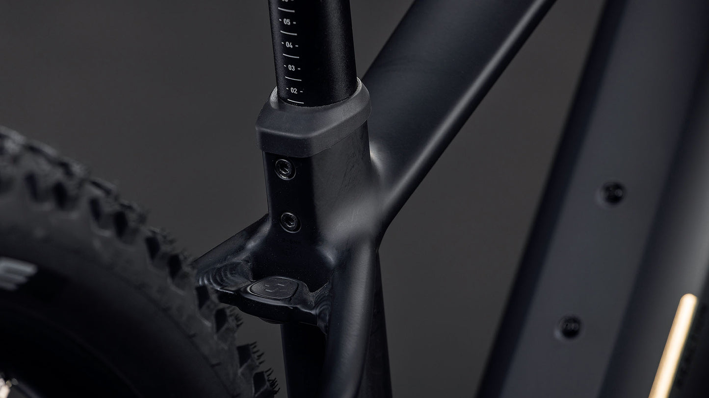 Cube Reaction Hybrid Pro 800