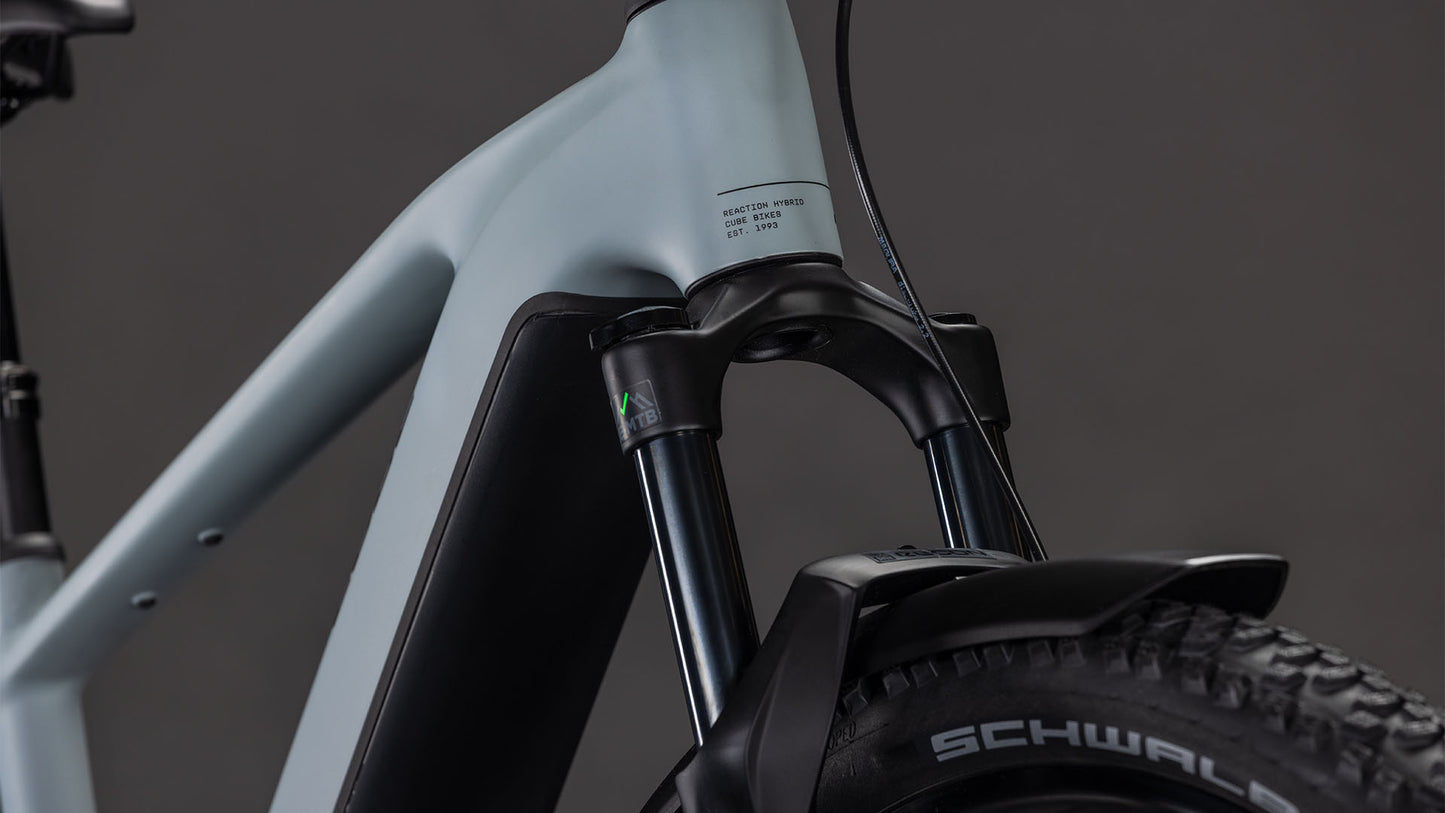Cube Reaction Hybrid Race 800 FE