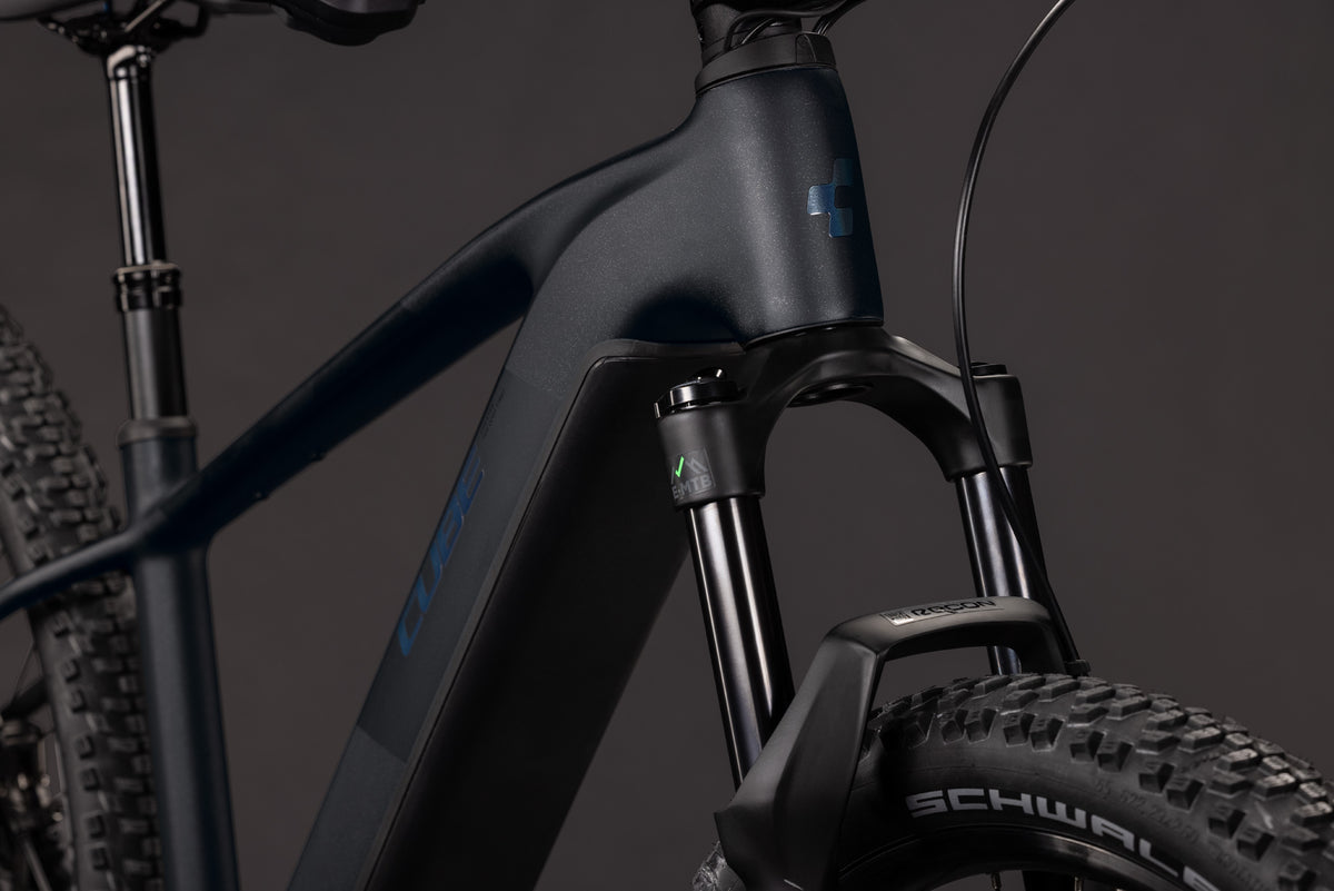 Cube Reaction Hybrid Pro 800