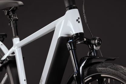 Cube Kathmandu Hybrid Deluxe Pro 800