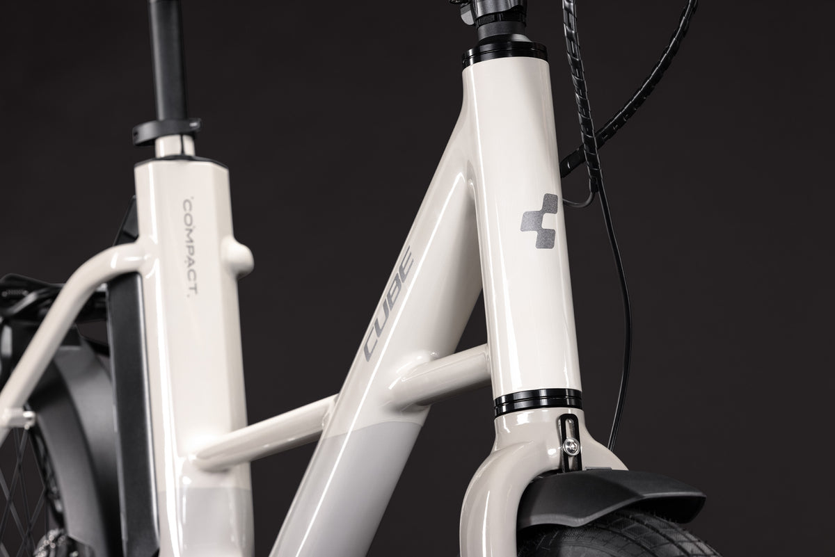 Cube Compact Hybrid 540
