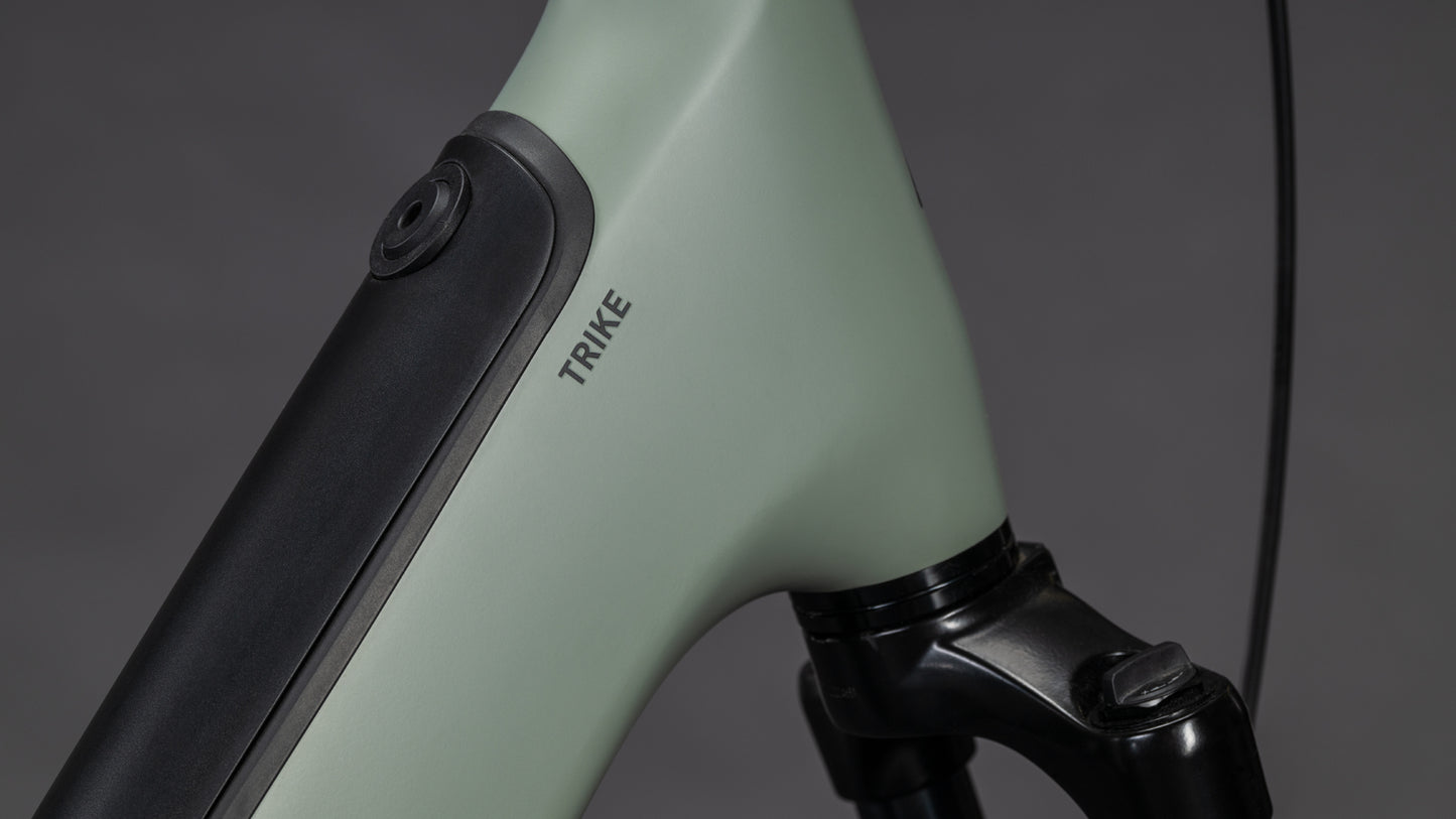 Cube Trike Flatbed Hybrid 750